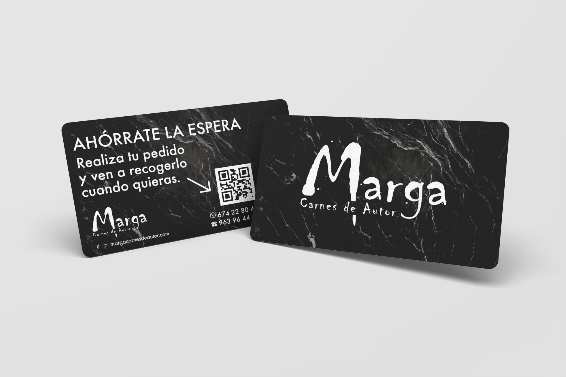 Papelería corporativa personalizada de Marga Carnes de Autor: tarjetas, etiquetas y documentos alineados con el nuevo branding.